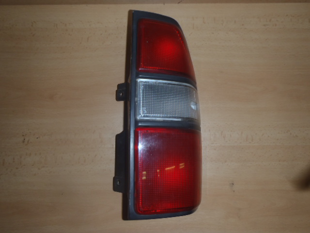 Zadní světlo Land Cruiser 90 P. 2