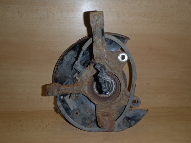 Těhlice Toyota Yaris Verso L. s ABS