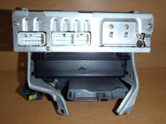 Original rádio Toyota Yaris 1998-2006