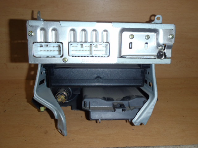 Original rádio Toyota Yaris 1998-2006