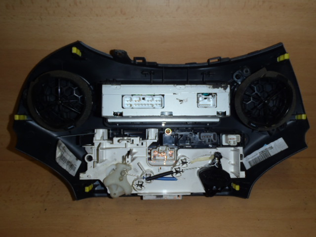 Středový panel Toyota Yaris 1998-2006