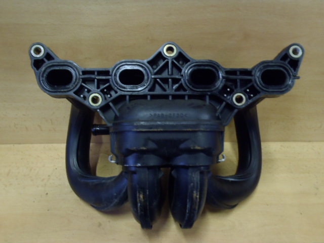 Sání Toyota Yaris Japonsko