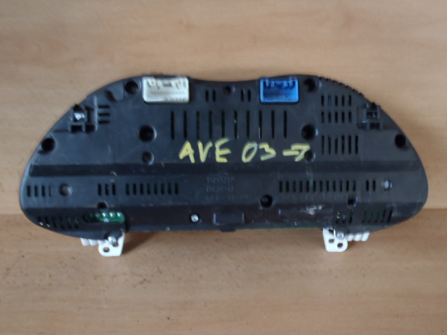 Přístrojová deska Avensis 2003-2006