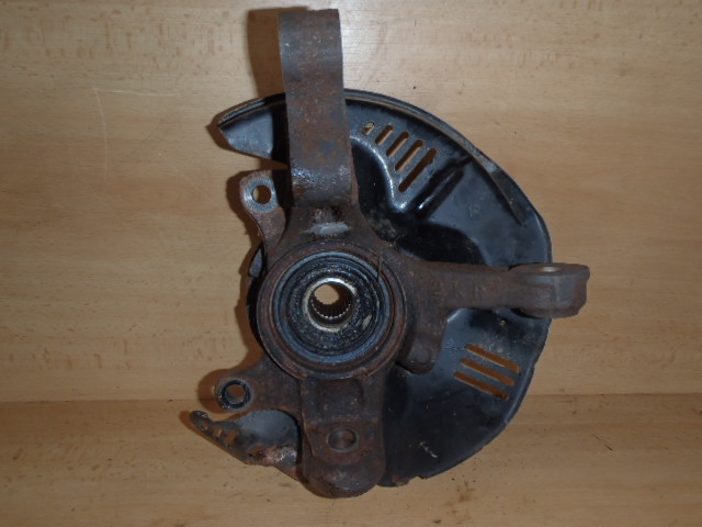 Těhlice Celica L.1993-1999 bez ABS