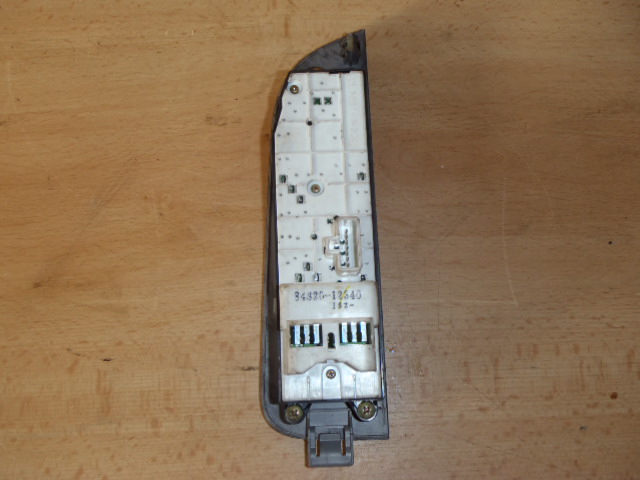 Ovládání oken řidič