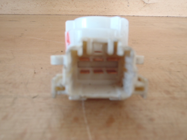 Oříšek pod spínačku