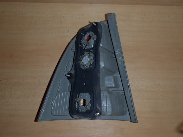 Zadní světlo Corolla P.2002-2004 combi