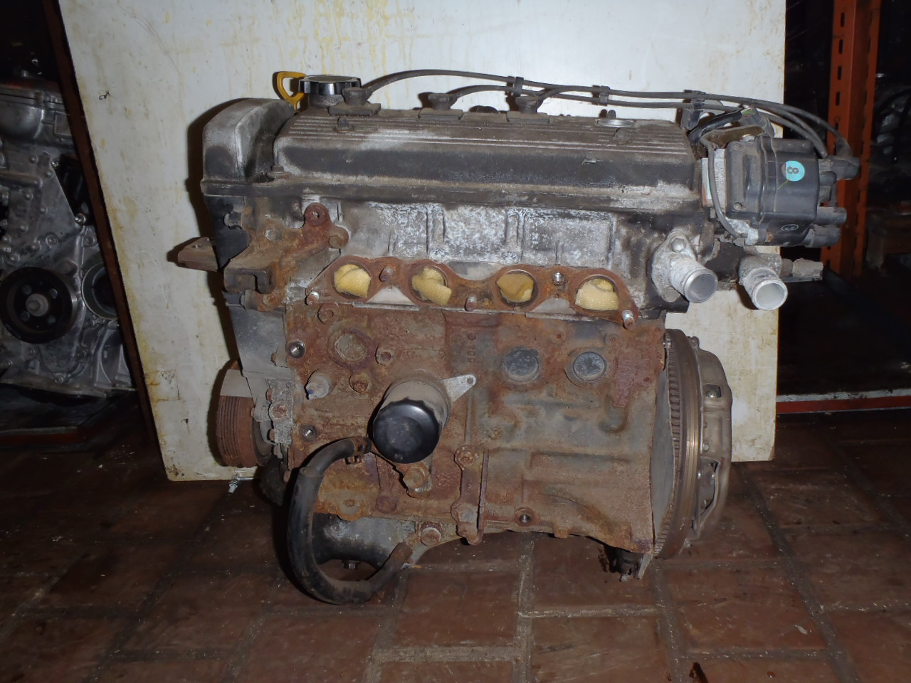 Motor 1.6i  kód 4A-FE