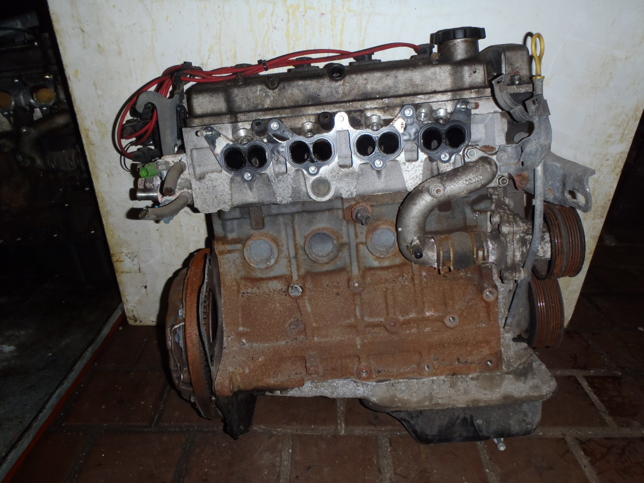 Motor 1.8i  kód 7A-FE