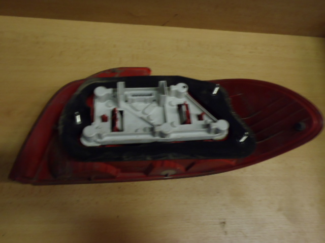 Zadní světlo Avensis L. sedan 2000-2003