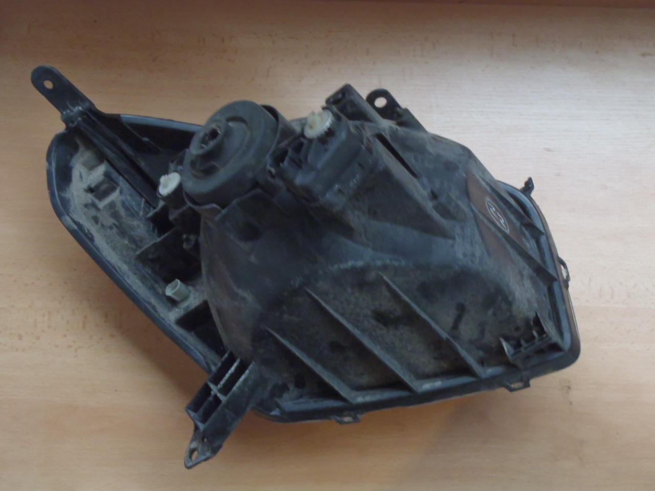 Přední světlo RAV4 L.2000-2003