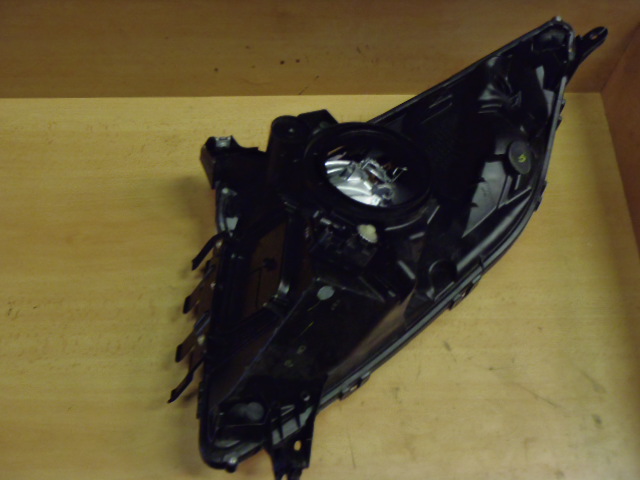 Přední světlo Prius L. 2003-2009