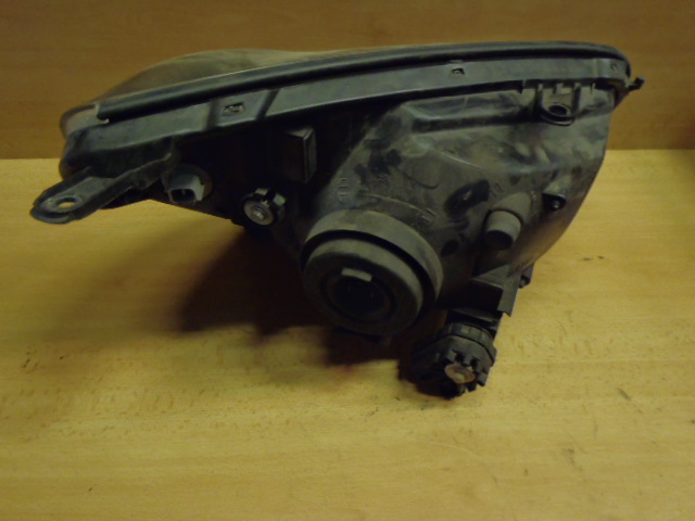 Přední světlo RAV4 L. 2003-2005