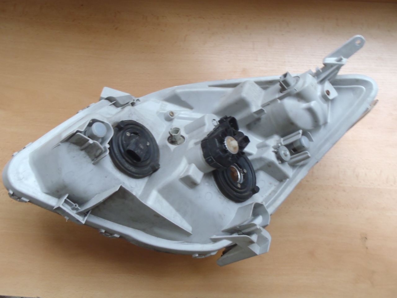 Přední světlo Corolla Verso P.2001-2004