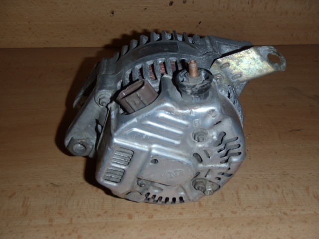 Alternátor Yaris Verso 1.3