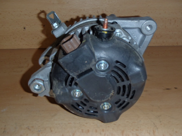 Alternátor Auris 1.6 VVT-i