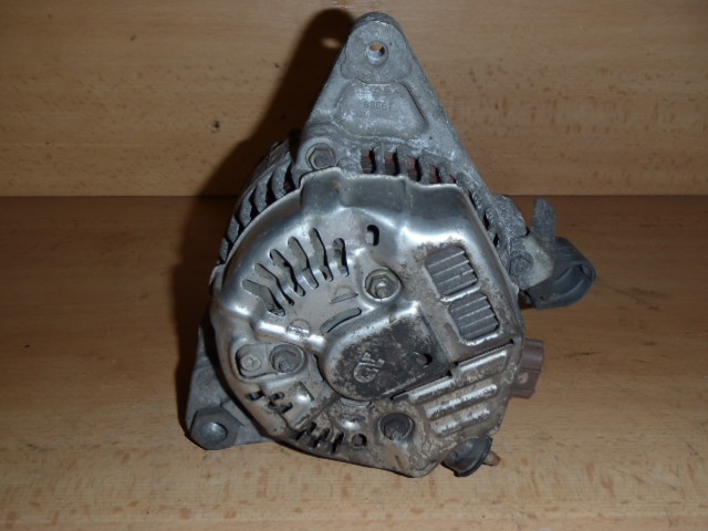 Alternátor Camry 3.0i