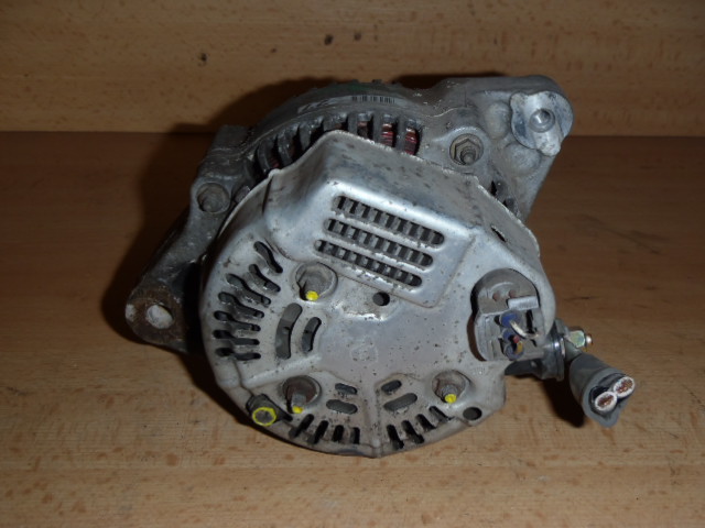 Alternátor Corolla 1.4i