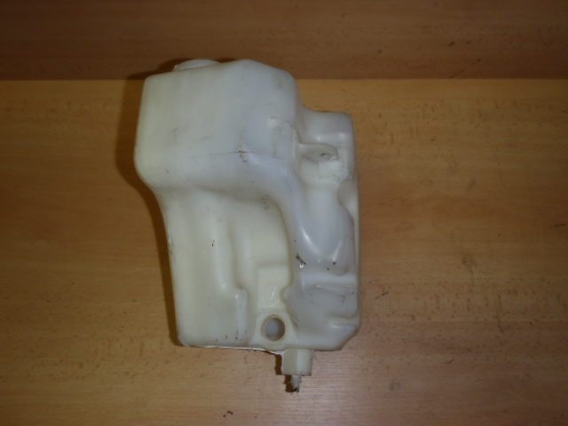 Nádobka ostřikovačů Carina E