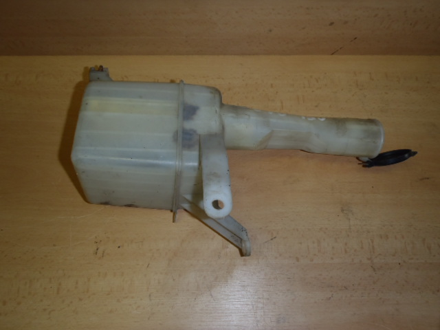 Nádobka ostřikovačů Celica 1990-1993
