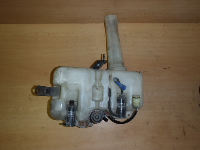 Nádobka ostřikovačů Supra 1988-1992