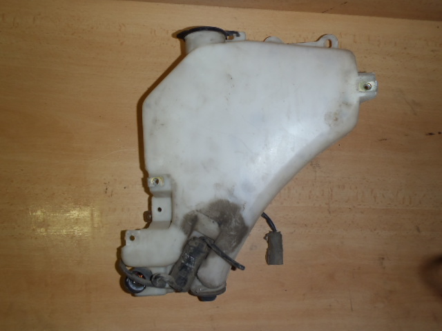 Nádobka ostřikovačů Previa