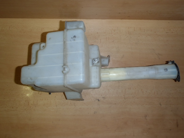 Nádobka ostřikovačů Camry 1991-1996