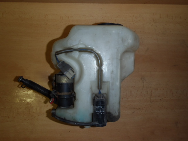 Nádobka ostřikovačů Corolla 1988-1992 sedan, hatchback