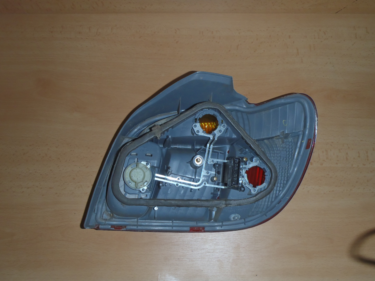 Zadní světlo Yaris L.2002-2005 Francouz facelift