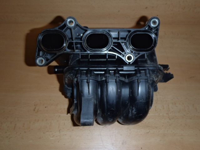 Sání motoru Aygo 1.0 VVT-i