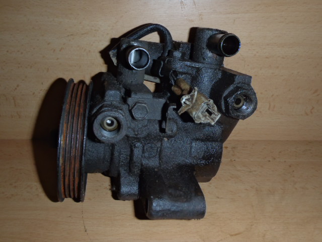 Servo pumpa Camry 3.0i V6 02