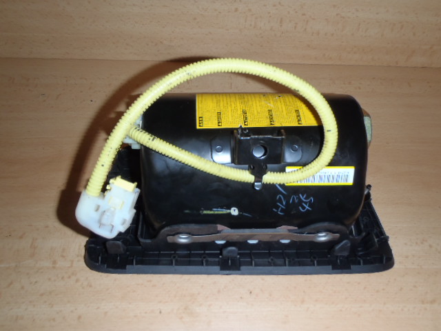 Airbag spolujezdce RAV4 