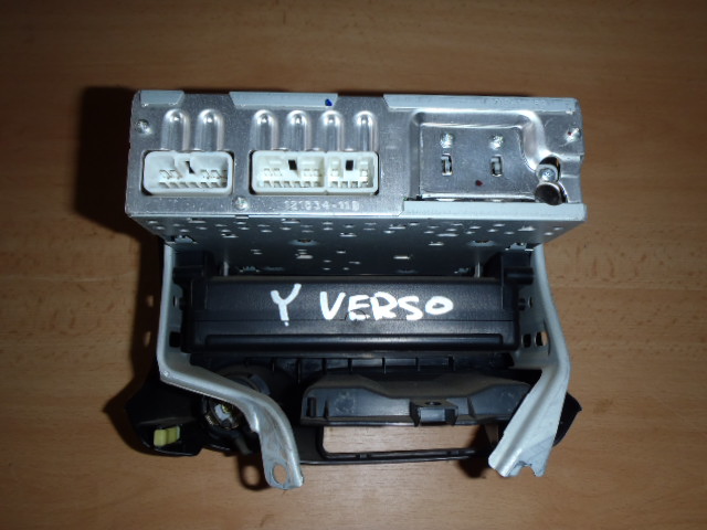 Original radio Yaris Verso