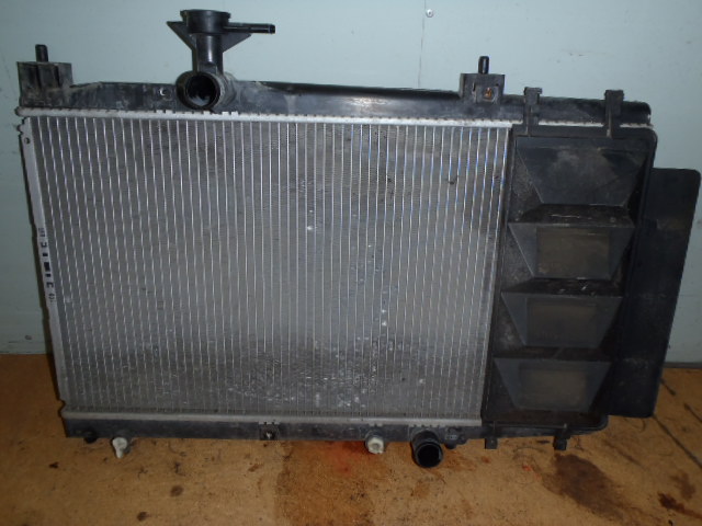 CHladič Yaris 1.4 D4D