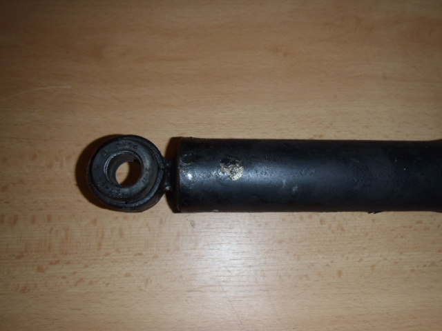 Zadní tlumič Toyota Hilux 3.0 D4D automat