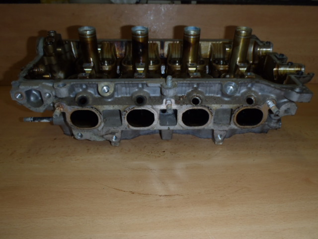 Hlava motoru Toyota Corolla 1.4i 1997-2000