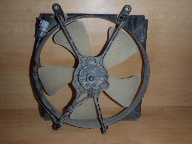Ventilátor Toyota Carina 1.6,1.8i
