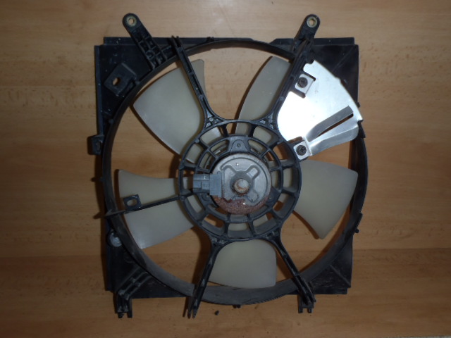 Ventilátor Toyota RAV4 2.0 VVT-i