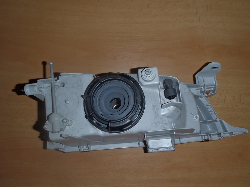 Přední světlo Corolla L.1992-1997 hatchback