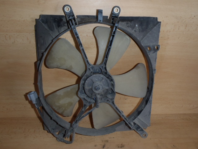 Ventilátor Toyota Corolla 1.4,1.6i