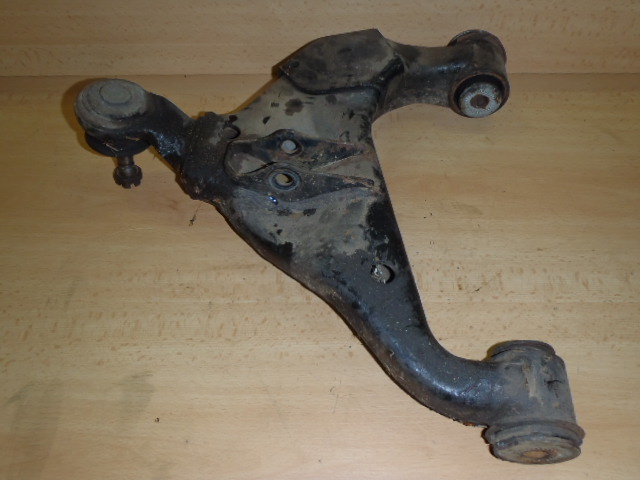 Spodní rameno P Toyota Hilux 3.0 D4D automat
