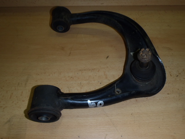 Horní rameno L Toyota Hilux 