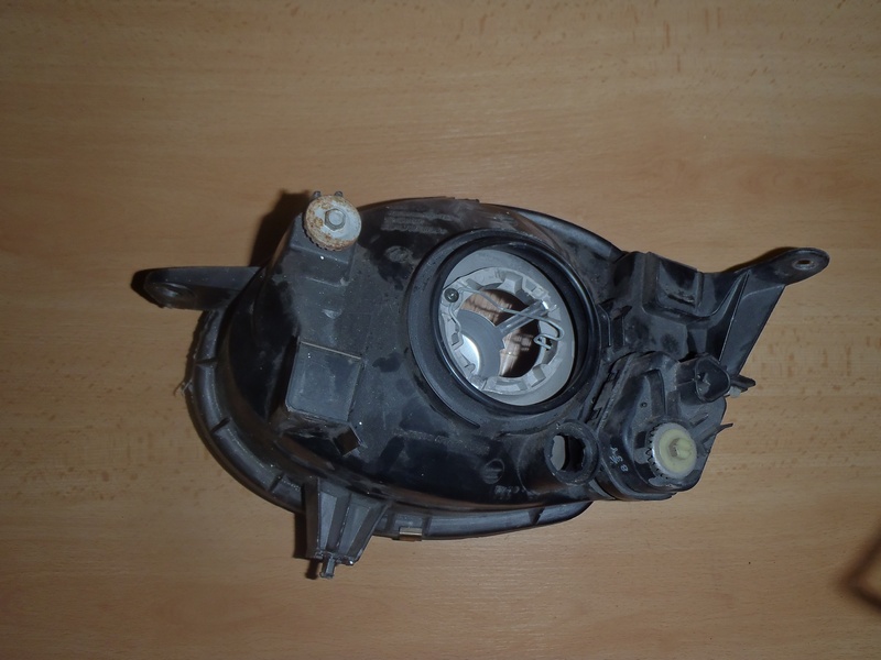 Přední světlo Corolla P. 1997-2000