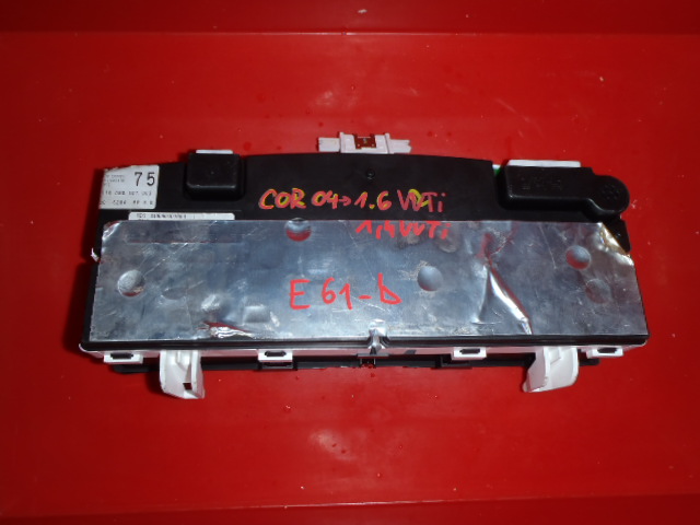 Přístrojová deska Toyota Corolla E61-b