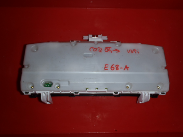 Přístrojová deska Toyota Corolla E68-a