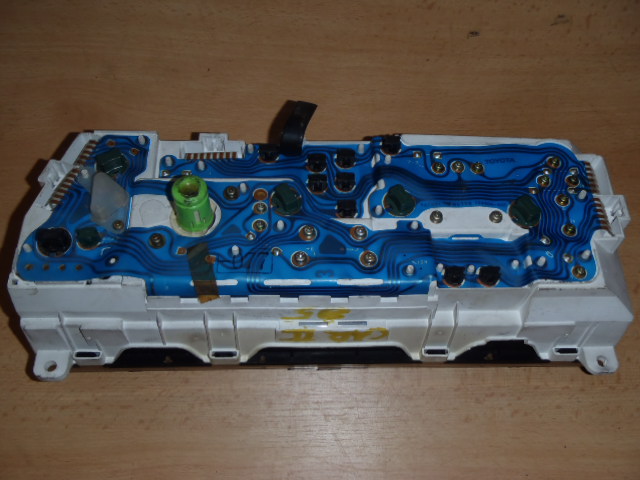 Přístrojová deska Toyota Carina II T09