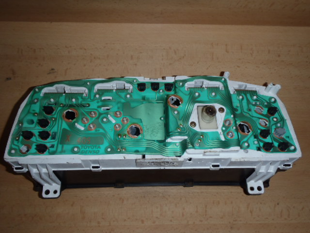 Přístrojová deska Toyota Corolla E49-z