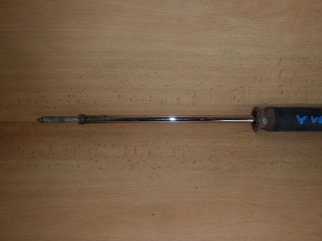 Zadní tlumič  Toyota Yaris Verso 