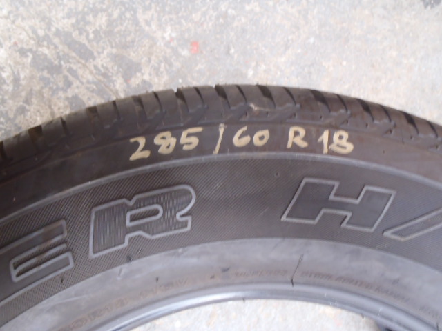 Bridgestone dueler 285/60 R18