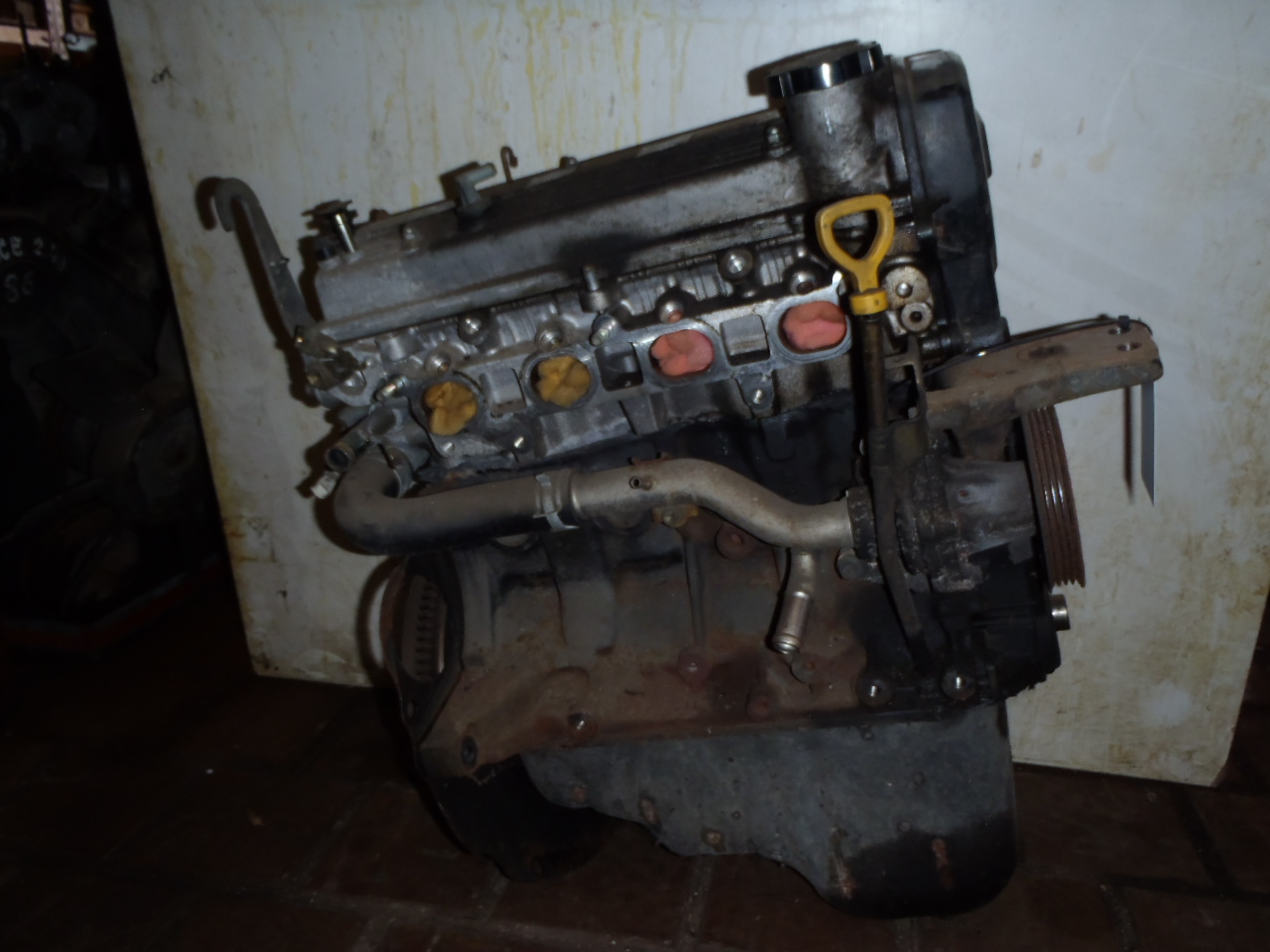 Motor 1.4i kód 4E-FE 